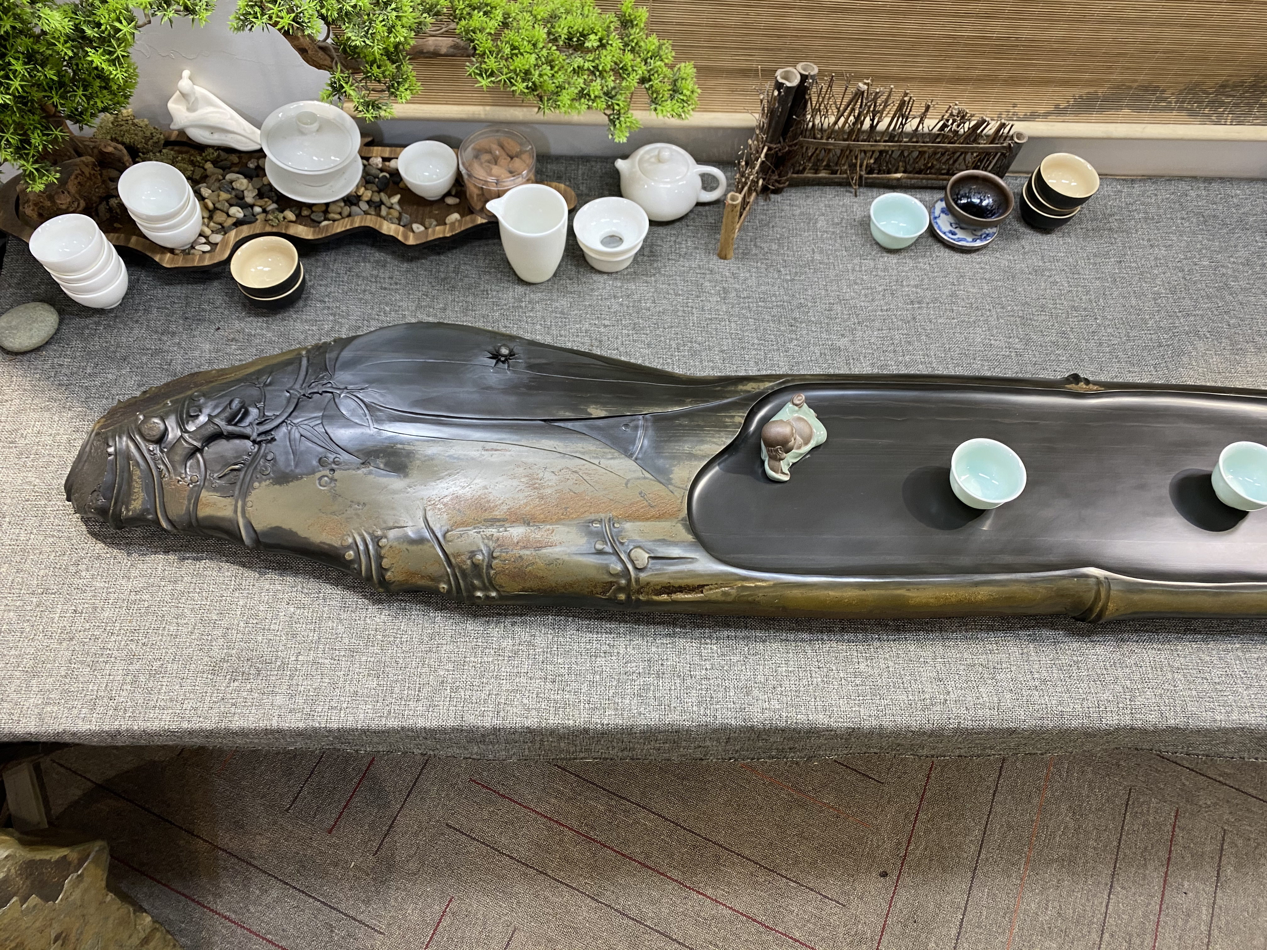 把石头雕刻成工艺品,小桥流水石茶盘雕刻全过程