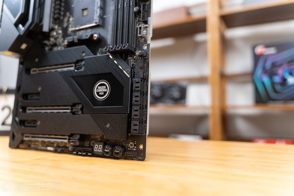 雷蛇华擎x570主板怎么样,华擎x570太极雷蛇定制款主板赏析