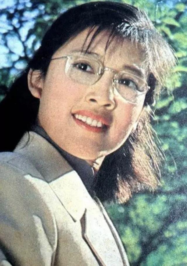 宋春丽是国家一级演员吗,一级演员宋春丽有亲生的儿女吗