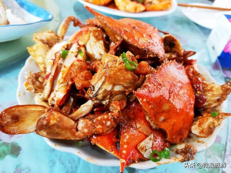 “死螃蟹”上餐桌,被一抢而光,渔家乐老板道出了一个秘诀