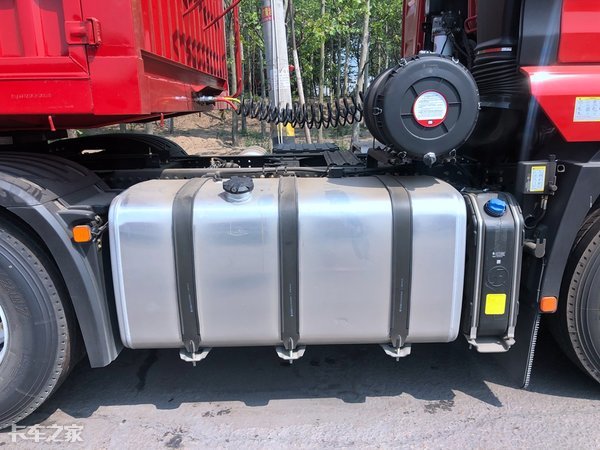 陕汽m3000s载货车9.6米,陕汽m3000自重多少吨