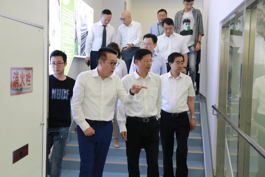 李亚平专家讲座,李亚平接受采访