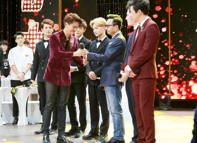 小五和汪涵还有联系吗,汪涵给小五的卡视频