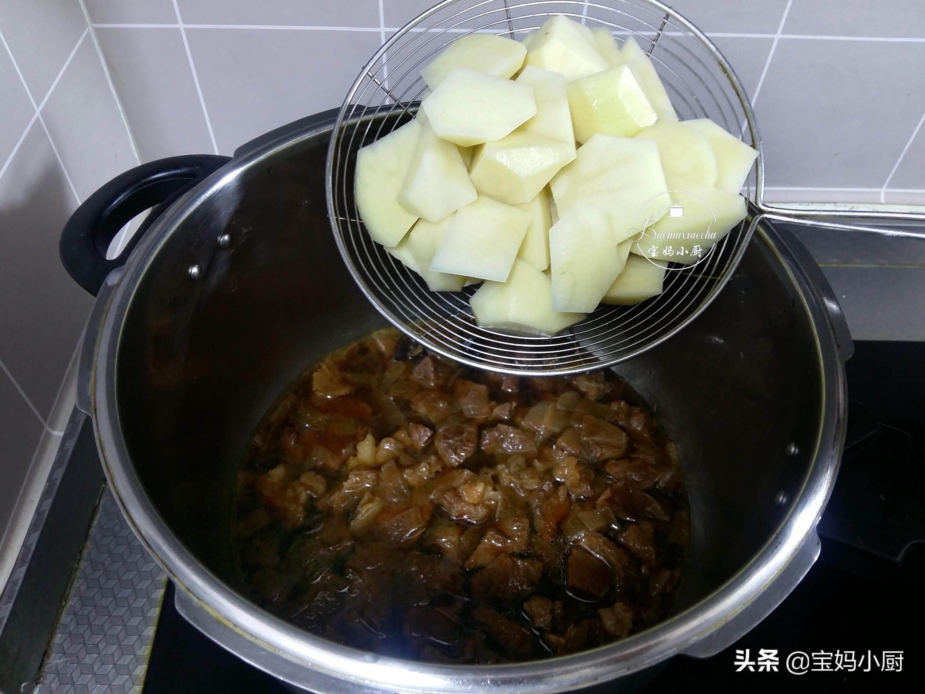 炖牛肉放什么调料没膻味,炖牛肉一股料酒味