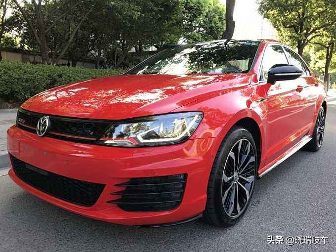 2021改款大众凌渡中配,上市宽体轿跑15年凌渡1.4t风尚