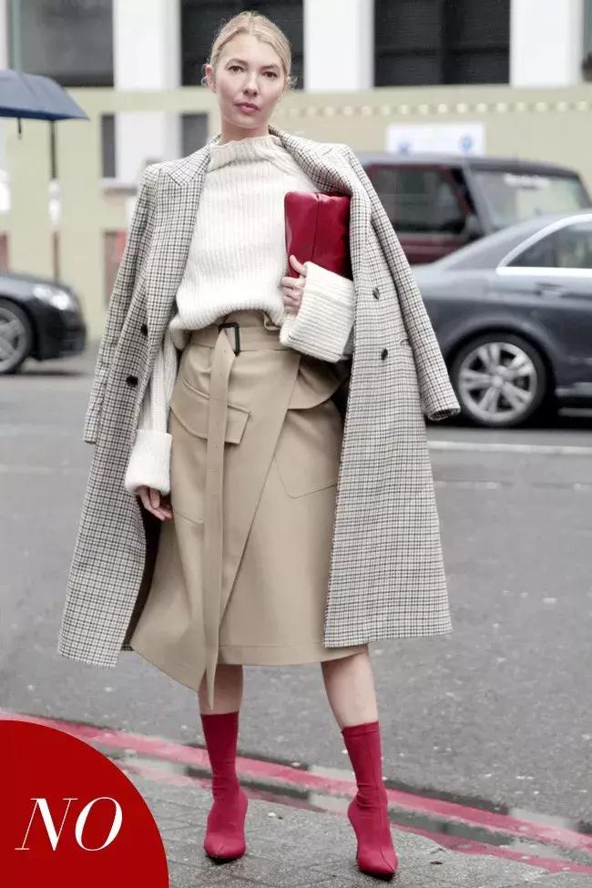 经典大衣的多种时髦穿法,裙摆大衣怎么穿好看