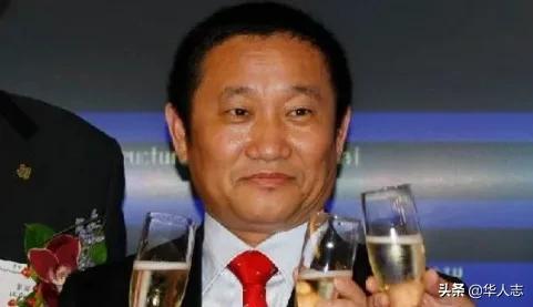 被美国*压打**的“中国铝王”:身家缩水三分之二,第一桶金至今神秘