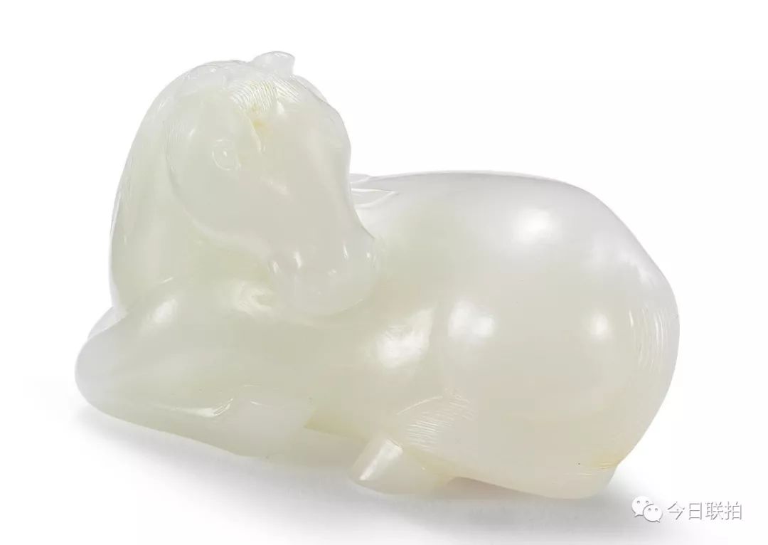 一只白玉小熊卖了670万，人家靠的是颜值！