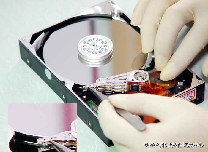 电脑进水了怎么办快速解决,电脑进水正确处理方法