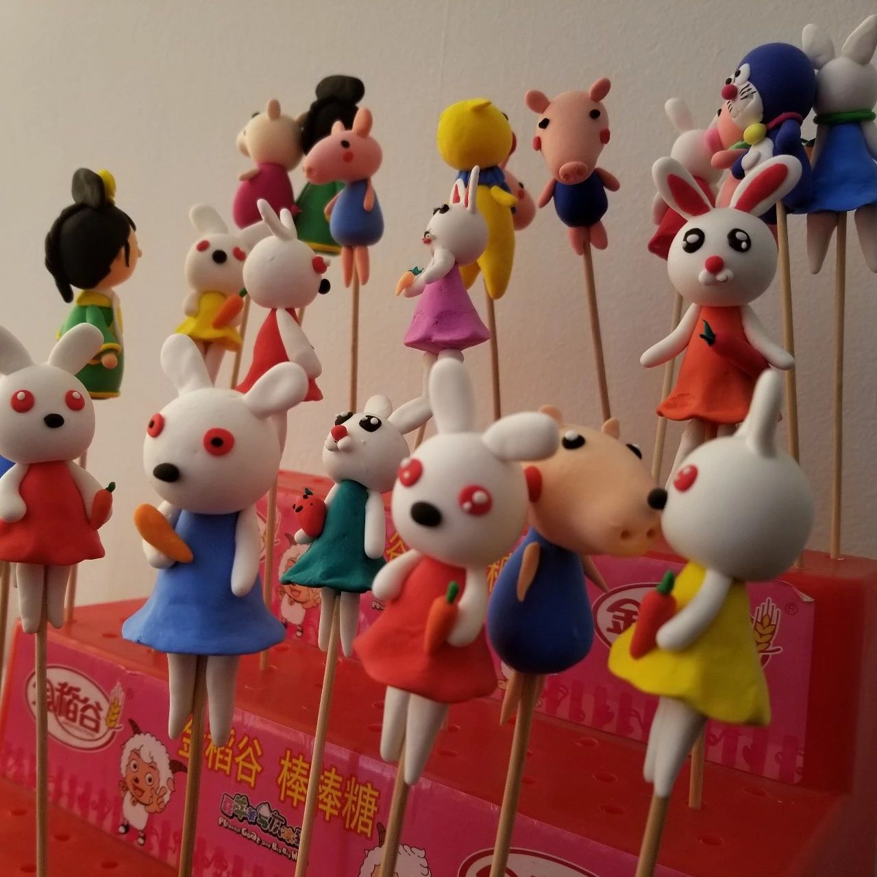 妙手能生花,感受捏出来的艺术丨吴淞面塑传承人冯秋霞采访