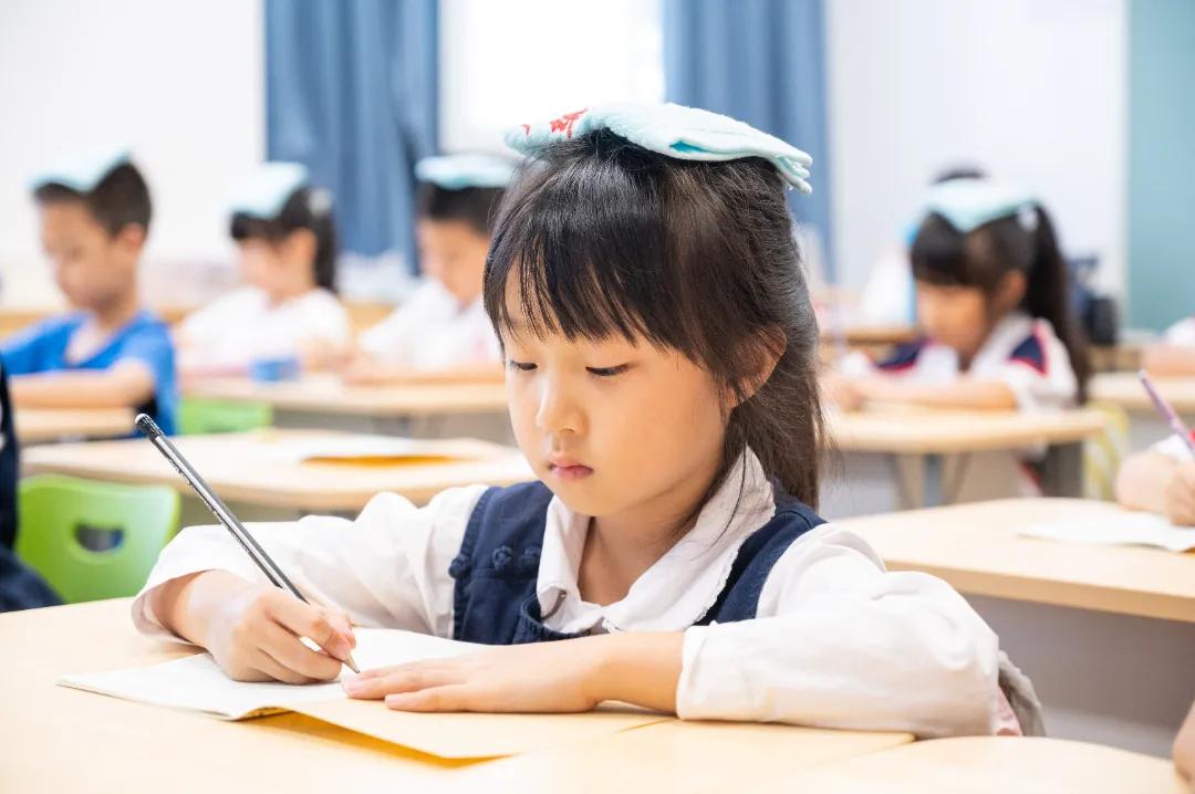 太拼了！为实现个性化教育，这所学校给学生开了100多门优能课