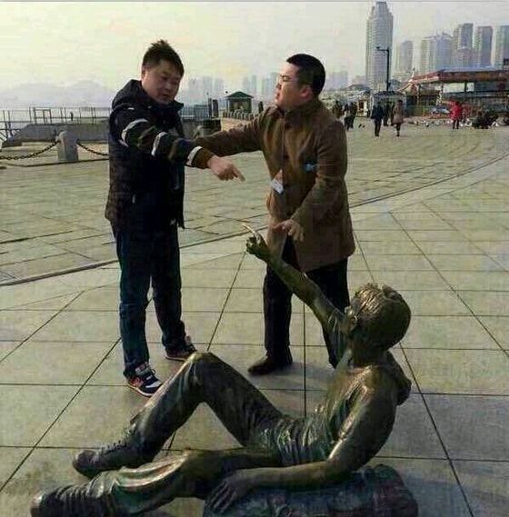 大叔经典搞笑图片,搞笑照片沙雕图集谁搞出来的