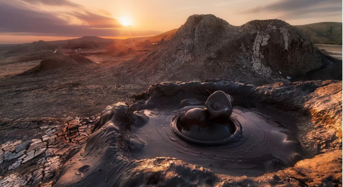 泥火山有多可怕,巨型泥火山