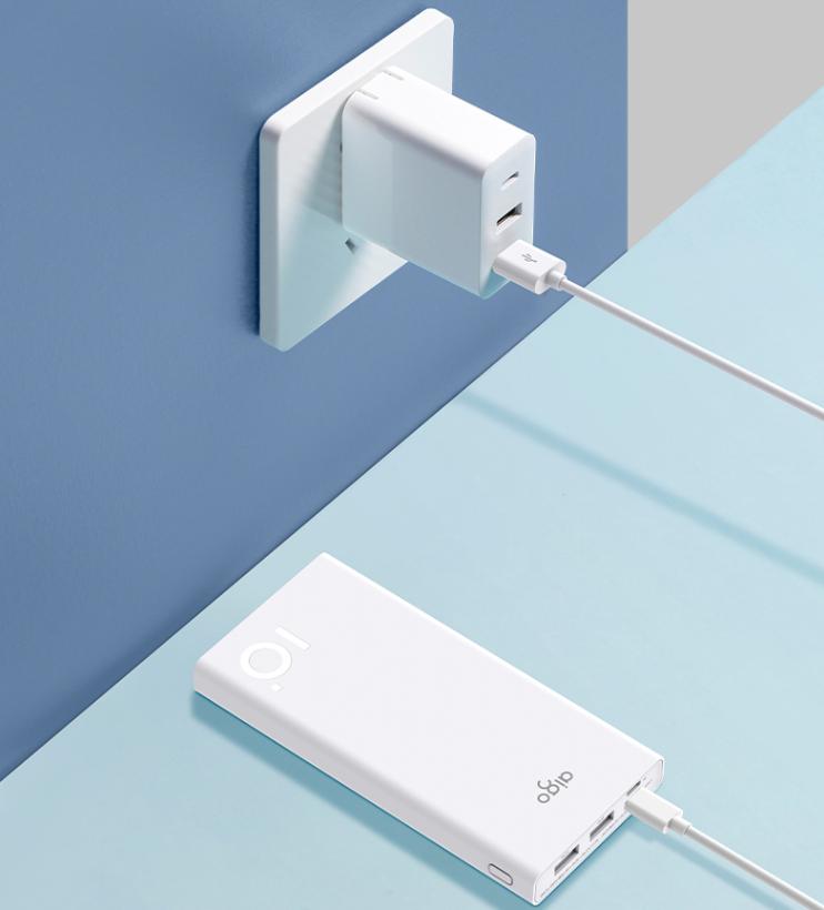 口袋里的减负能手：aigo移动电源C10P轻薄简约双向快充