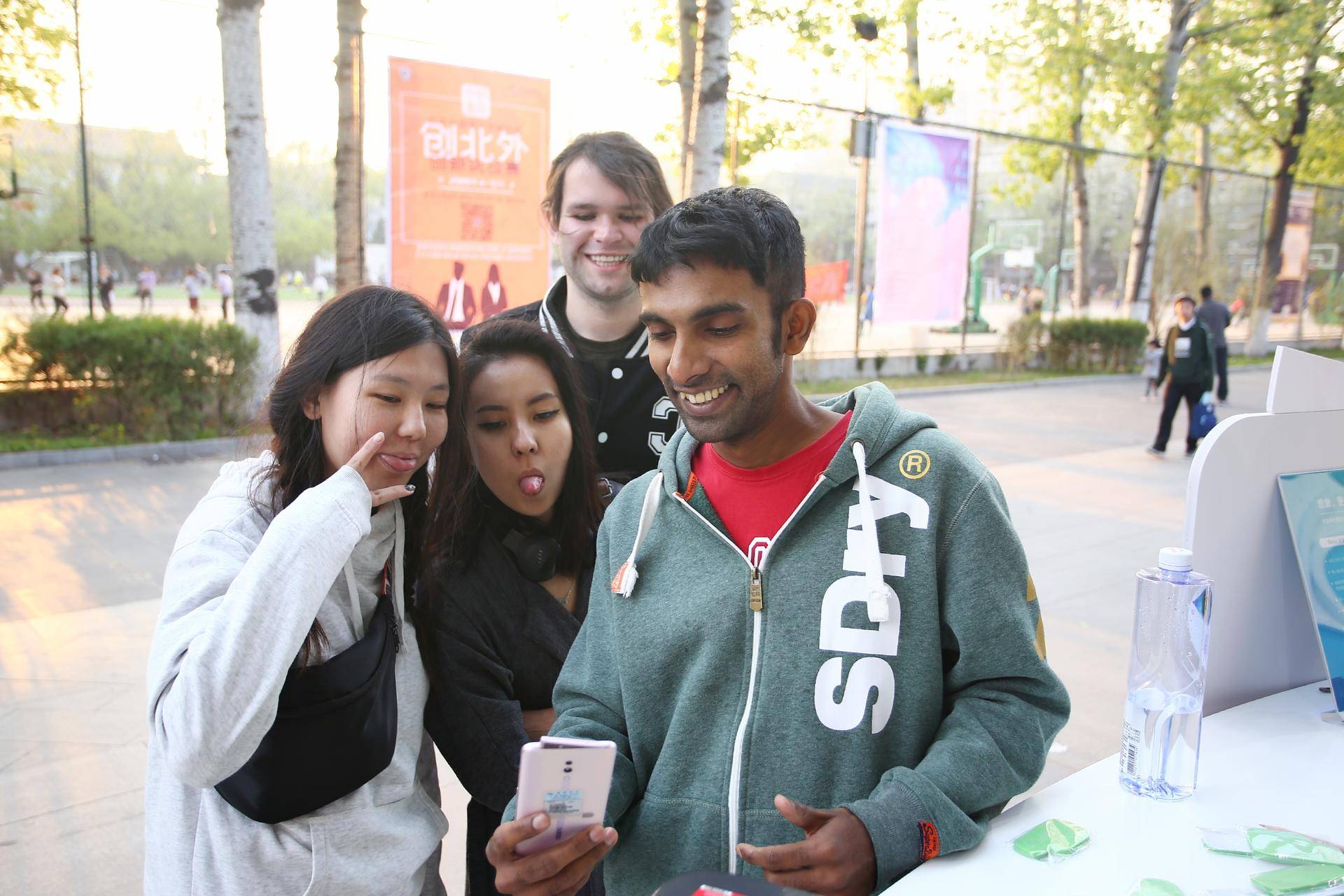 opporeno侧旋升降摄像头二手,opporeno原装外屏