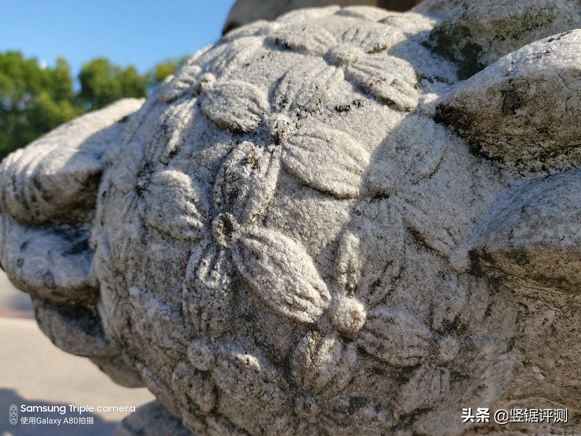 三星A80深度评测,6.7英寸全面屏,旋转摄像头设计