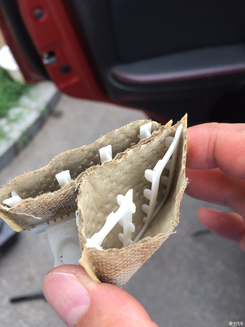 更换内置汽油滤芯油位很重,更换汽油内置滤芯把油用完吗