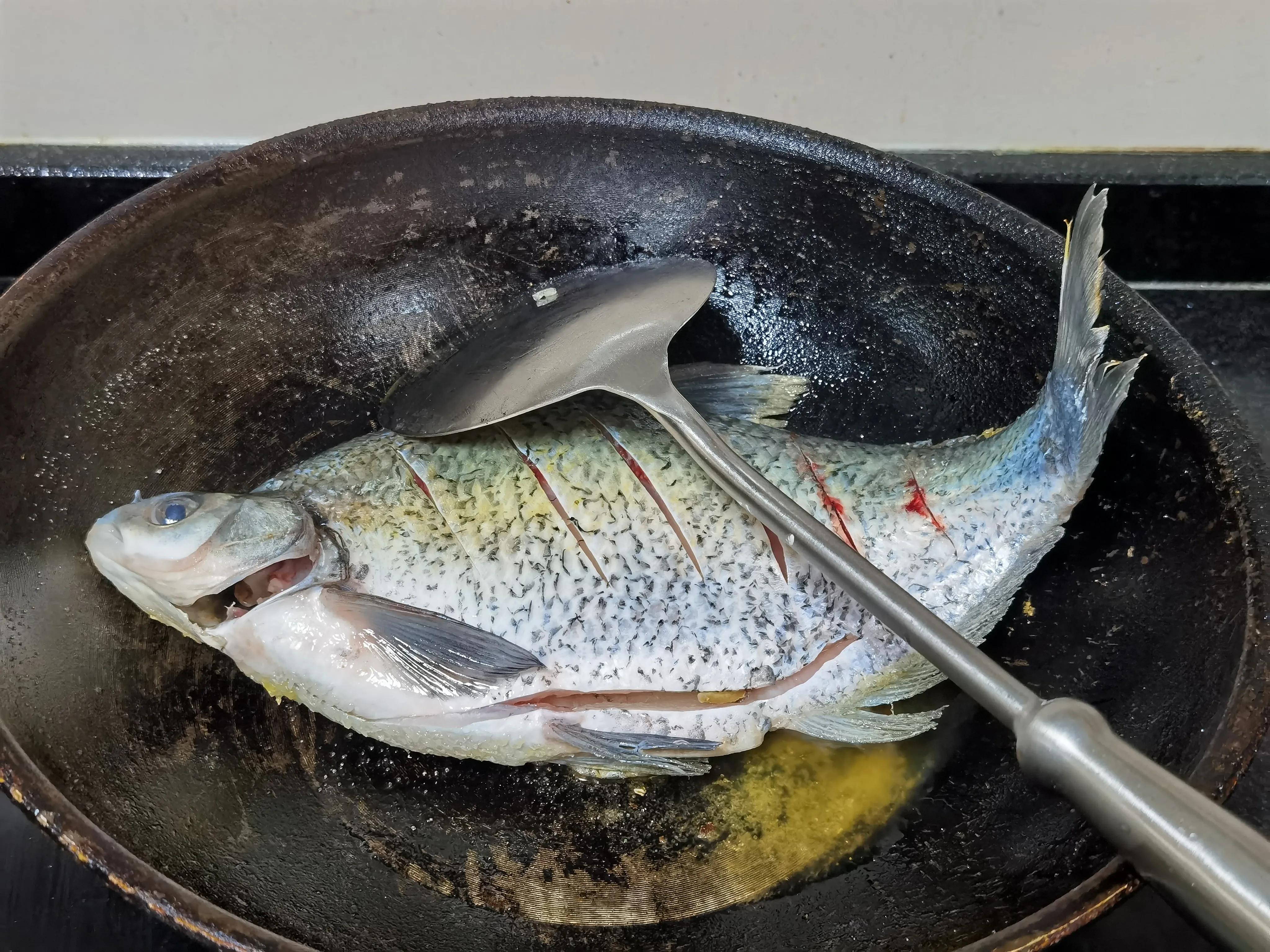 家常红烧羊肉的做法,家常红烧扁鱼