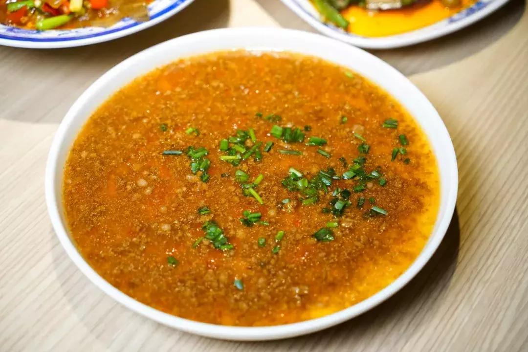 9元特价菜道道都是贵阳味，一周不重样别怪我把你吃成食堂