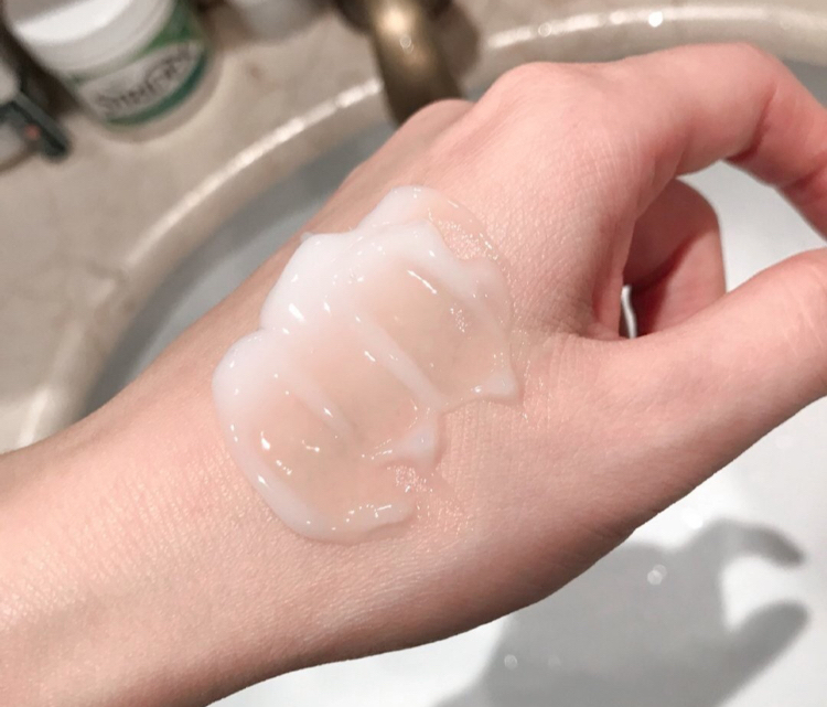 韩国收入不高的小姐姐都在用什么护肤品？这些便宜又好用……