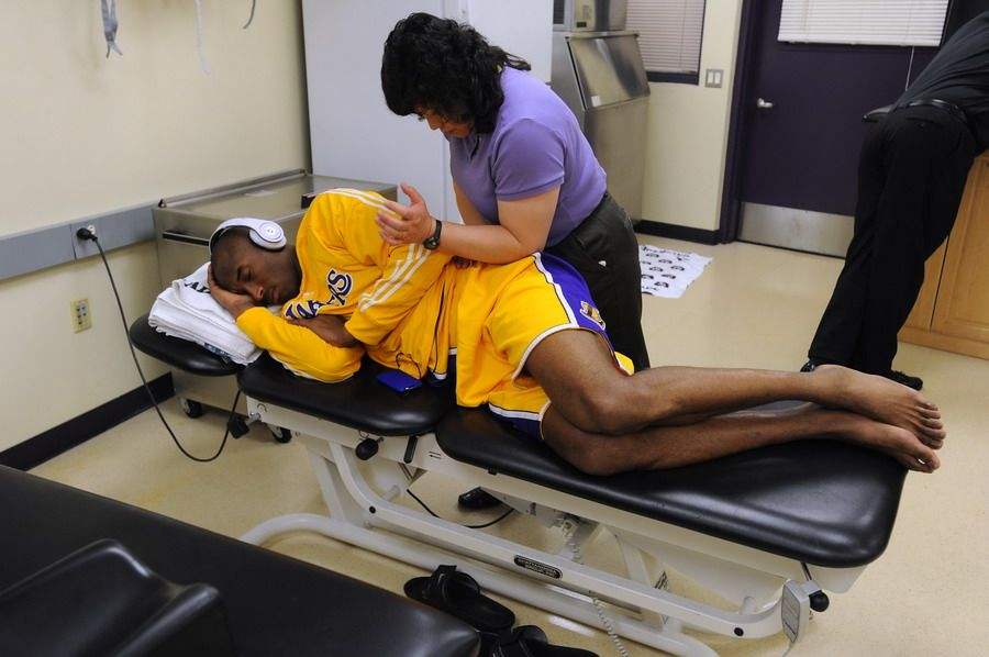 湖人御用队医,湖人传奇队医