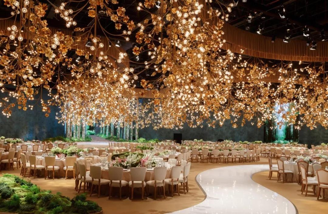 这才是婚礼真正应该有的样子,前院办婚礼后院摆酒席