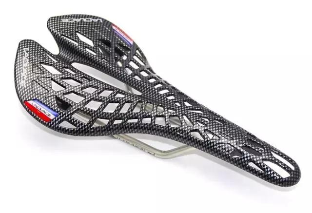 为什么自行车坐垫又小又硬,自行车软坐垫和硬的区别