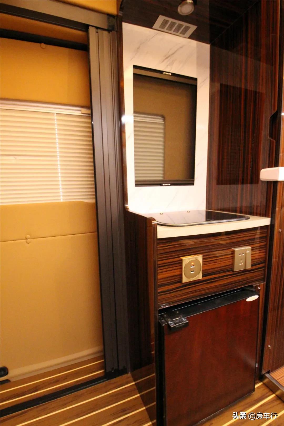 大通原厂v90c型房车2021旗舰款,大通v90房车实际体验