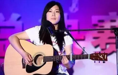 诗人或流浪者,街头艺人是一种什么生物?