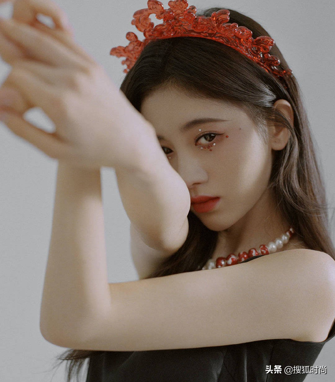 请接收这份张腾带来的国潮配饰搭配指南|中国风格·时尚微综艺