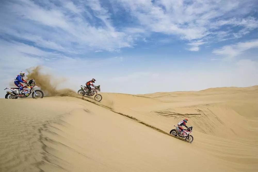 ktm达喀尔超车,ktm达喀尔集锦