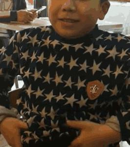 爆笑gif为了我的八块腹肌拼了,成年人幽默搞笑gif图片带字