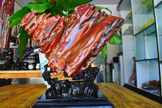 终于捡到了值钱的石头,捡到这些石头不要扔真的很值钱