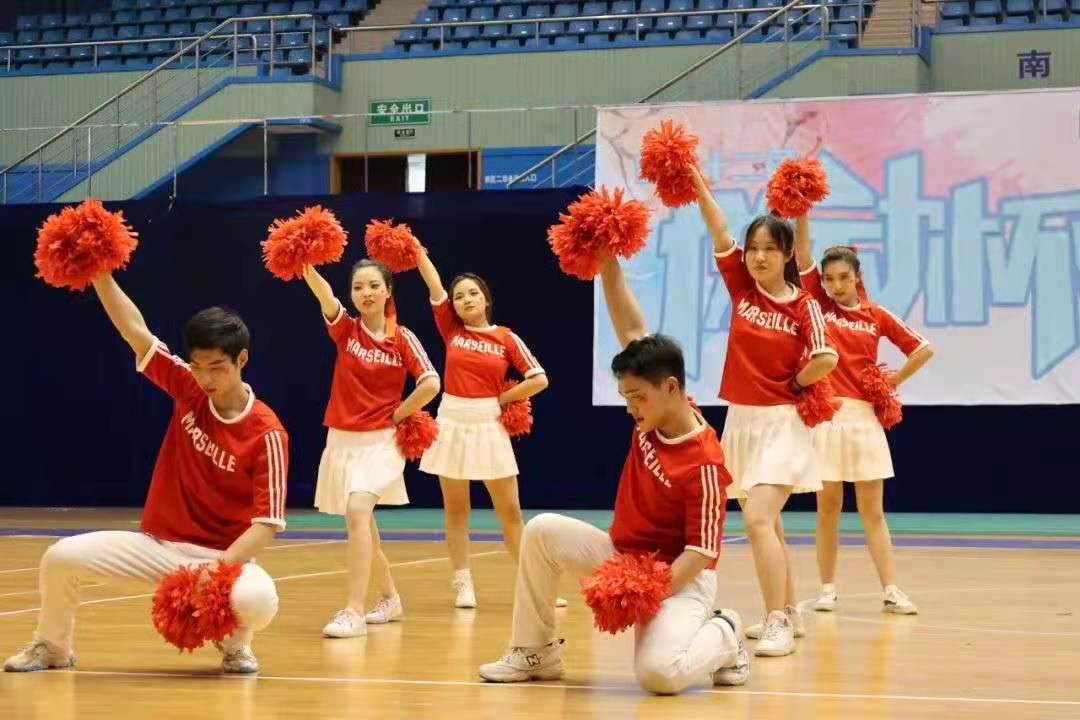 五月动起来图片,五月动起来舞蹈视频