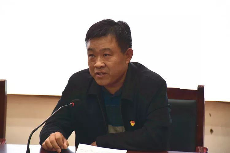 新老教师拜师仪式报道,二中教师拜师仪式