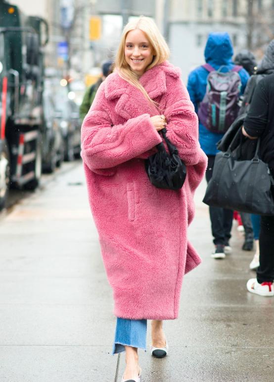 冬季牛仔裤怎么穿才好看,冬天牛仔裤怎么穿出高级感男生