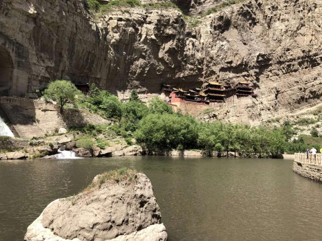 10万买吉利博越够吗,价格最高的一款吉利博瑞