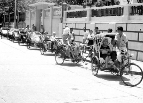 手車單車三輪車與大板車人力公共交通工具零污染