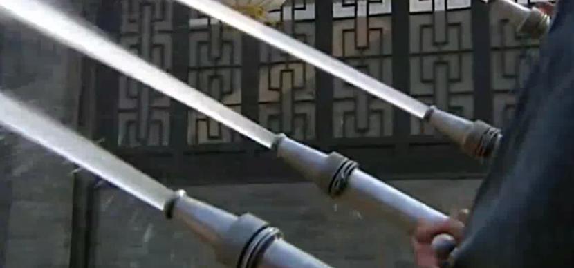 新闻联播片头多少年了,开播40多年新闻联播换片头背景