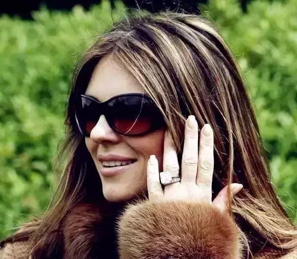 不同形状的钻石的优缺点,钻石什么形状的最好