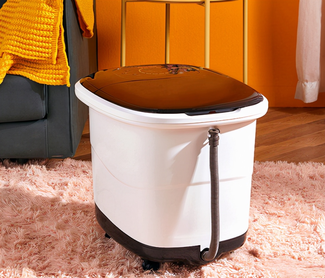 夏天有必要用热水泡脚吗,夏日泡脚比蒸桑拿还要舒服