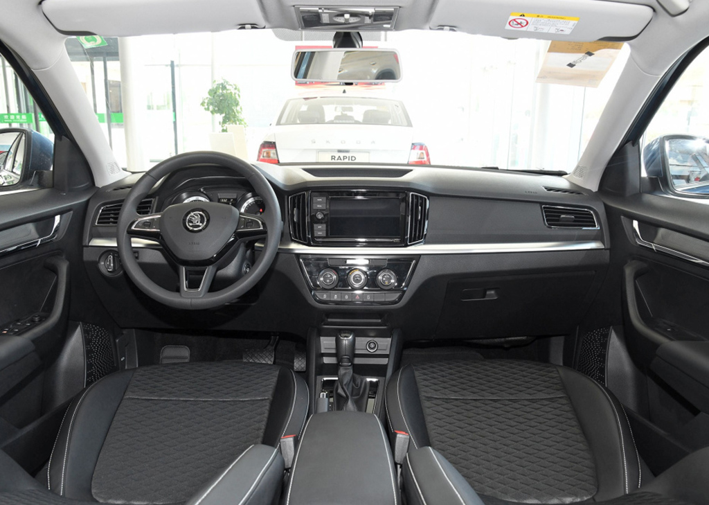 圣诞大战一触即发，新一代创酷还是柯米克？