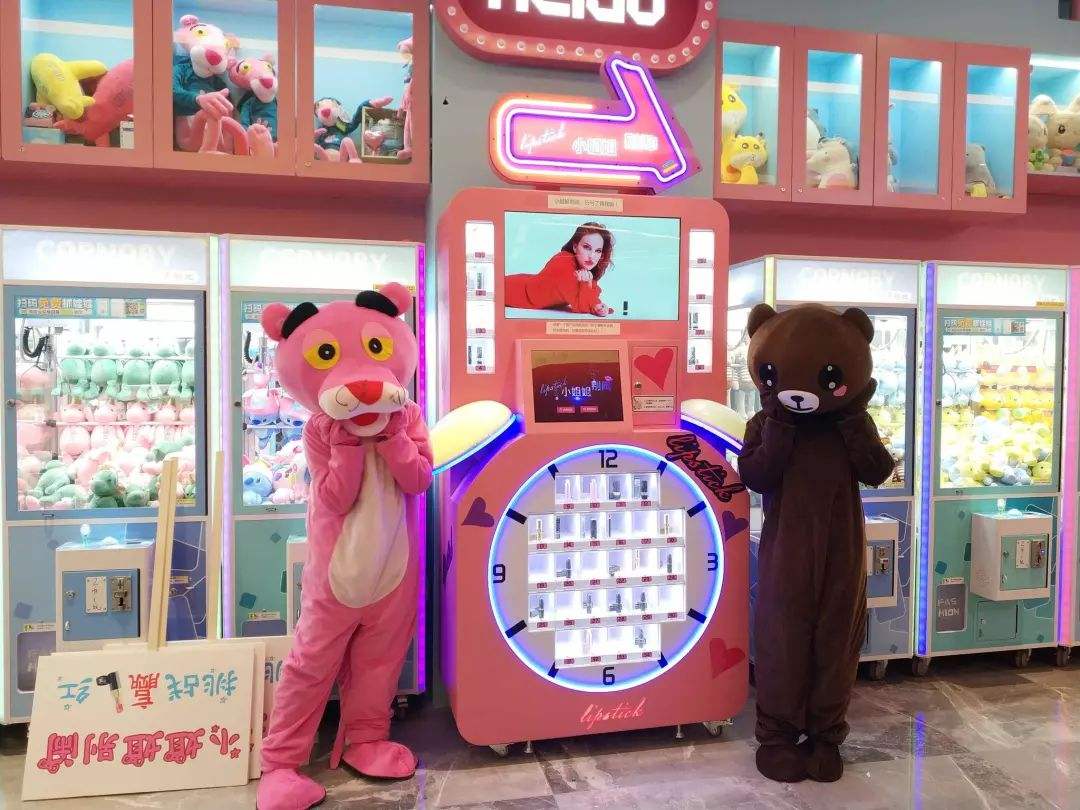 老何的娃娃生意经,诱人的“角落”商机