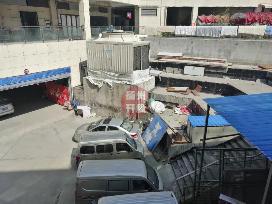 商家血亏！扬州一商场唱起空城计，现场一片狼藉