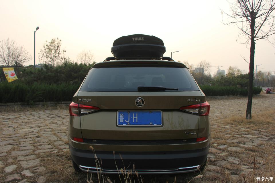 大熊的“书包”——THULE/拓乐灵动800车顶行李箱！