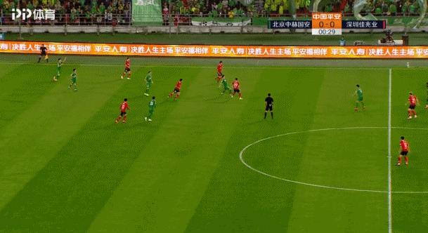 张玉宁晃晕潜力中卫,张玉宁射死角破门