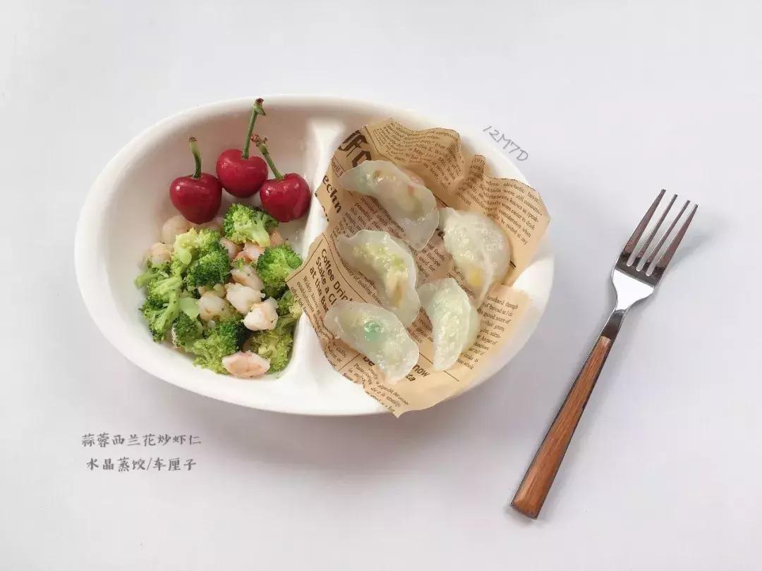 宝宝吃什么辅食都干呕怎么回事,宝宝吃辅食就干呕