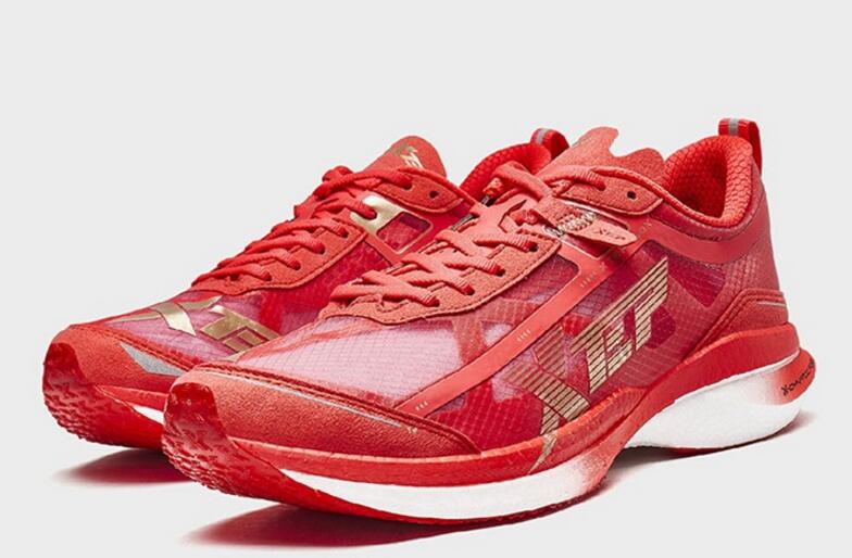 亚瑟士跑鞋和国产跑鞋,耐克跑鞋和国产跑鞋