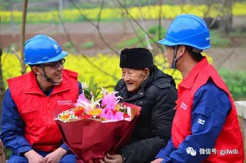 这些照片背后有什么故事,这些照片背后的心酸