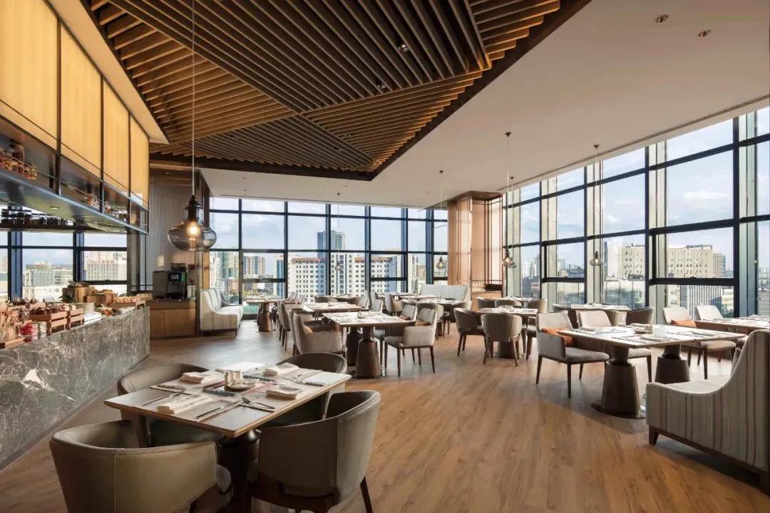 质造家居,扬州三盛希尔顿逸林酒店大床